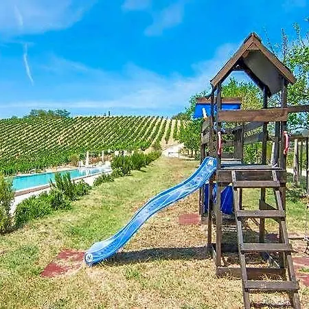 Hillside Comfort With Sauna Hotel